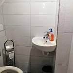 Freya Apartman *
